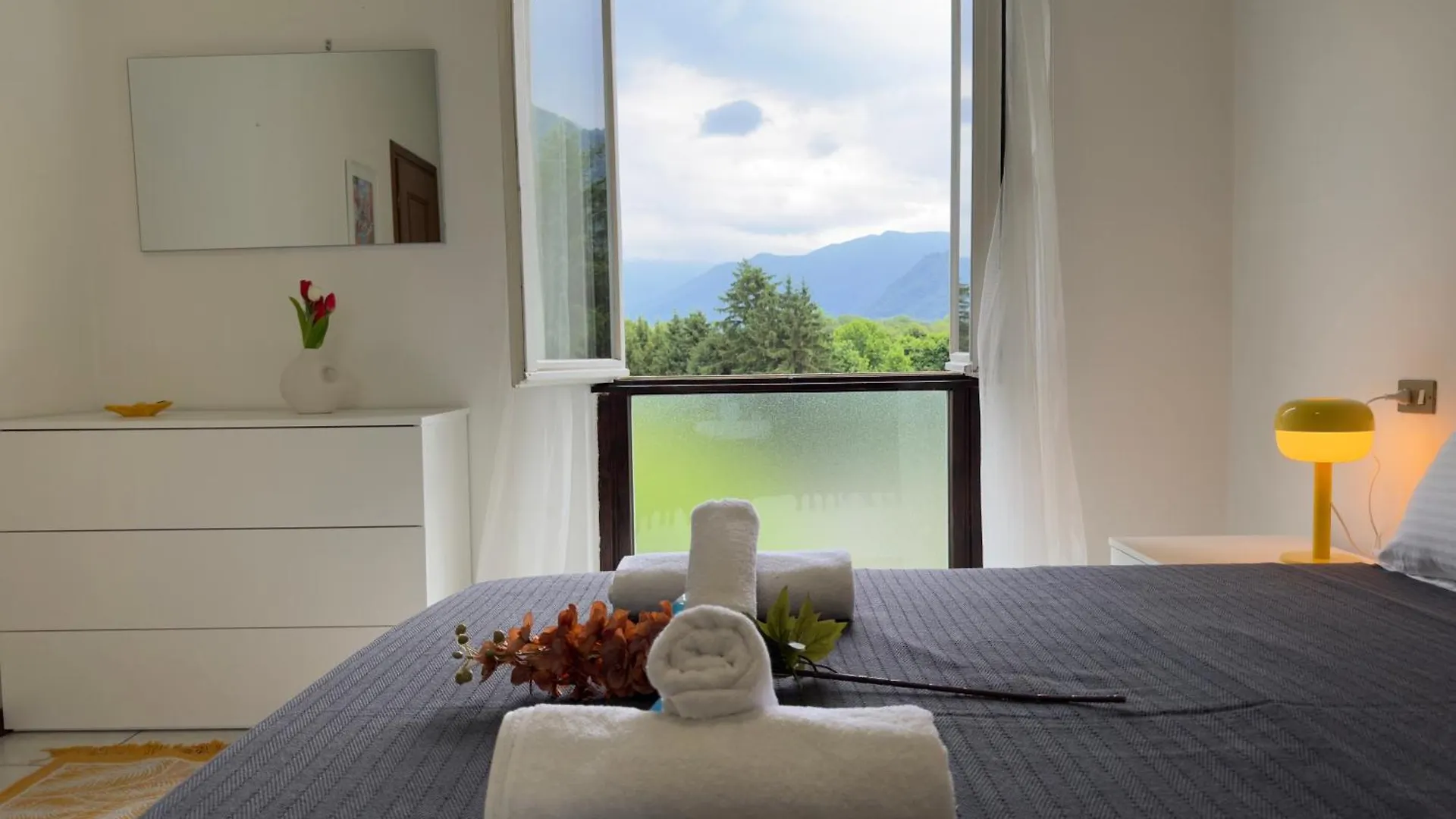 Tavernola Suites Como İtalya