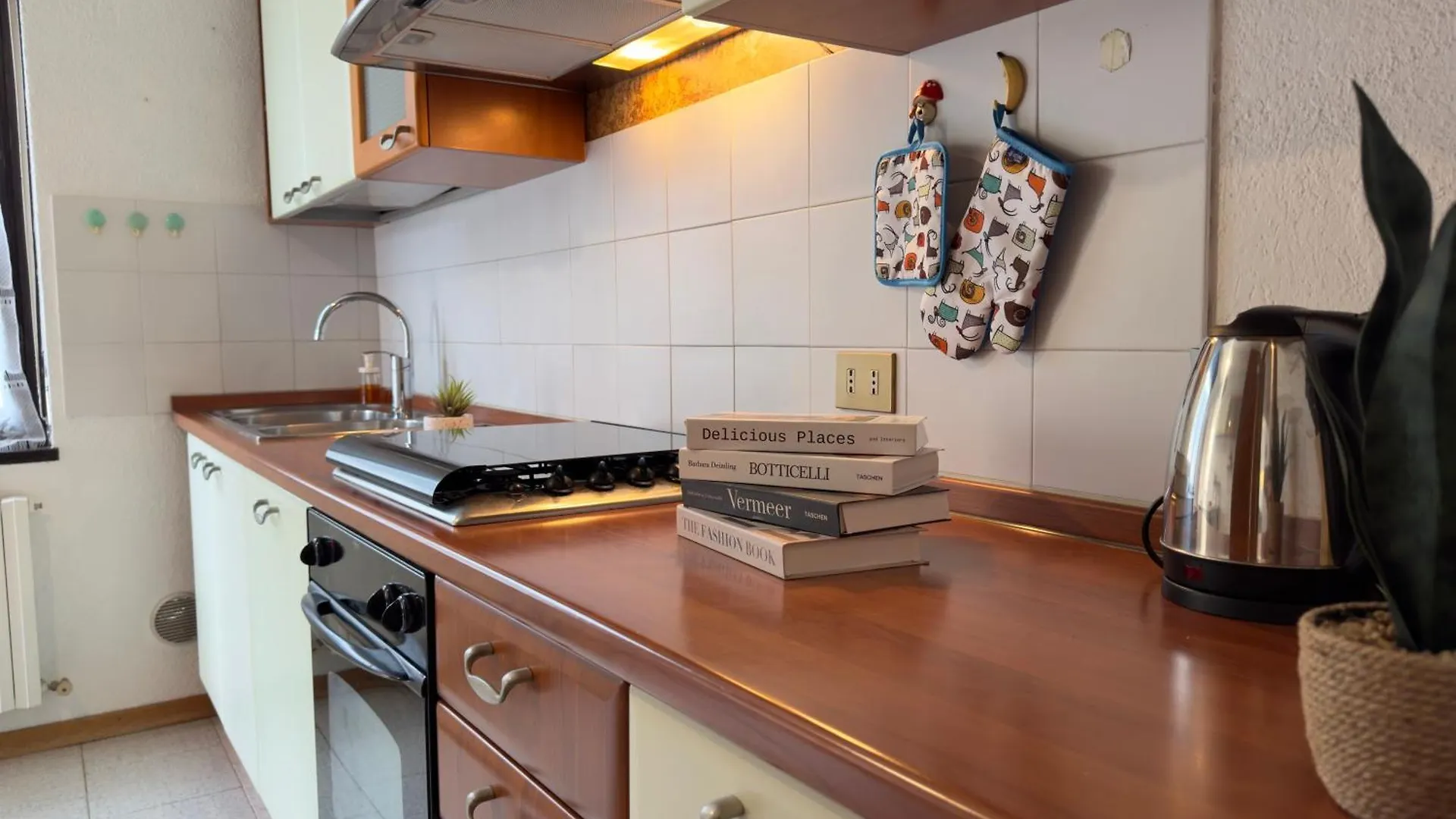 Tavernola Suites Como
