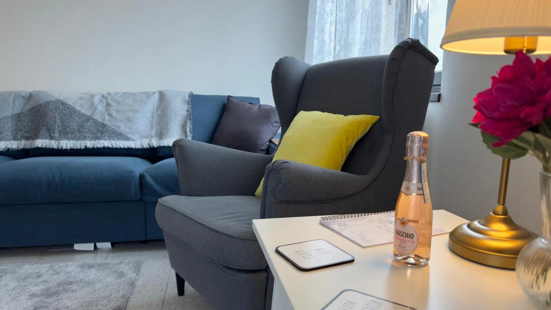 Tavernola Suites Como 0*,  İtalya