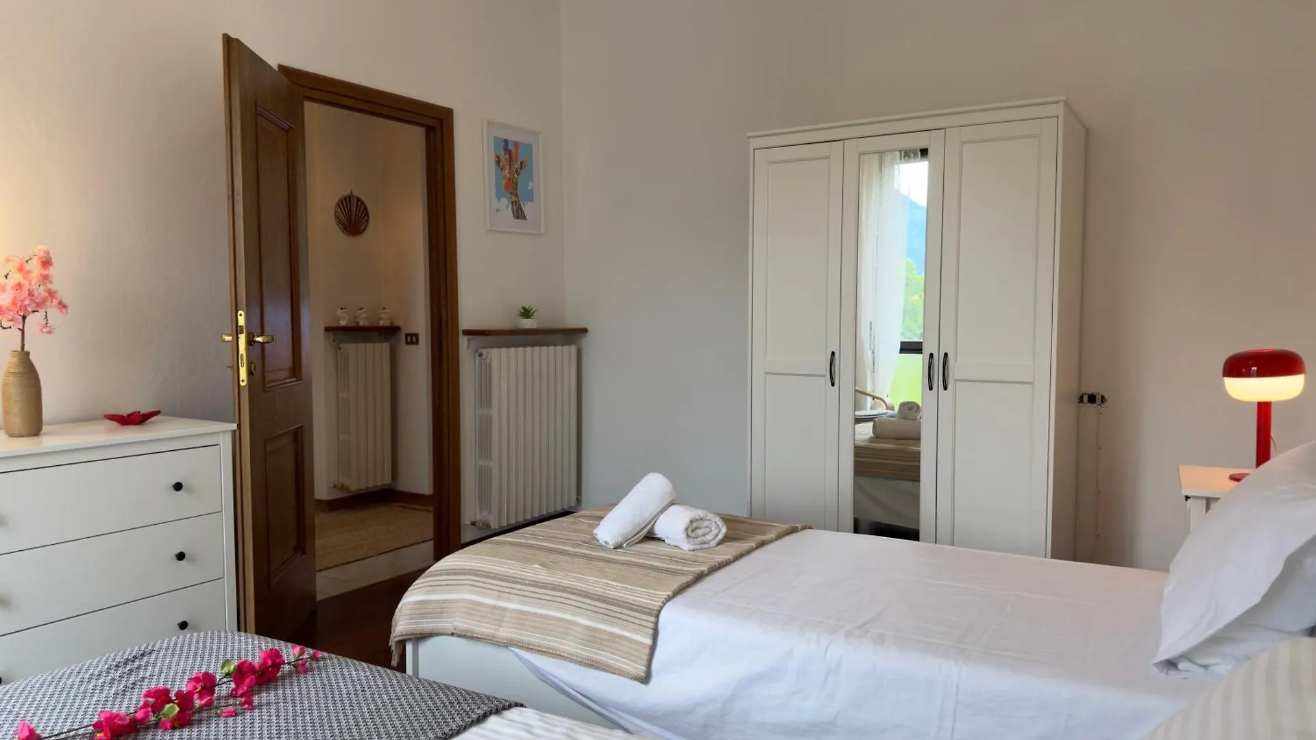 Tavernola Suites Como Daire