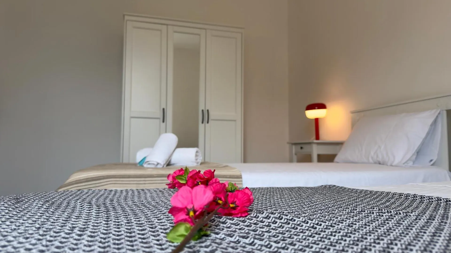 Tavernola Suites Como Daire